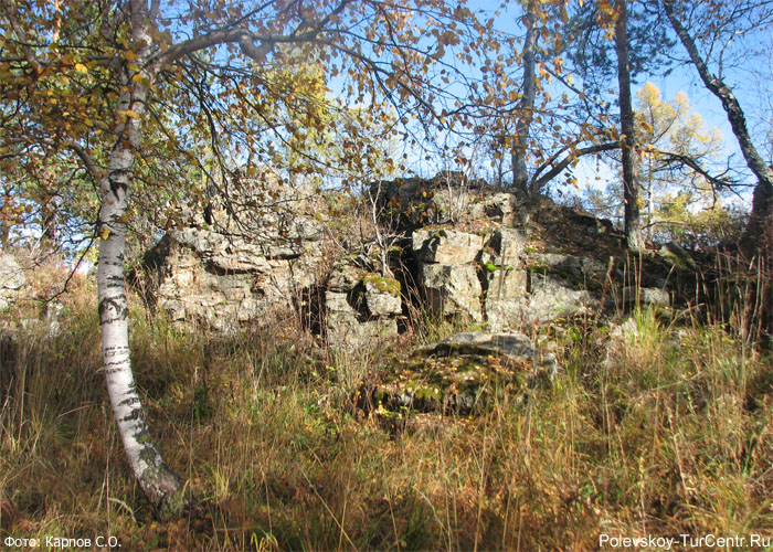 Гора Берёзовая в окрестностях южной части Полевского. Фото Карпова С.О., сентябрь 2012 г.