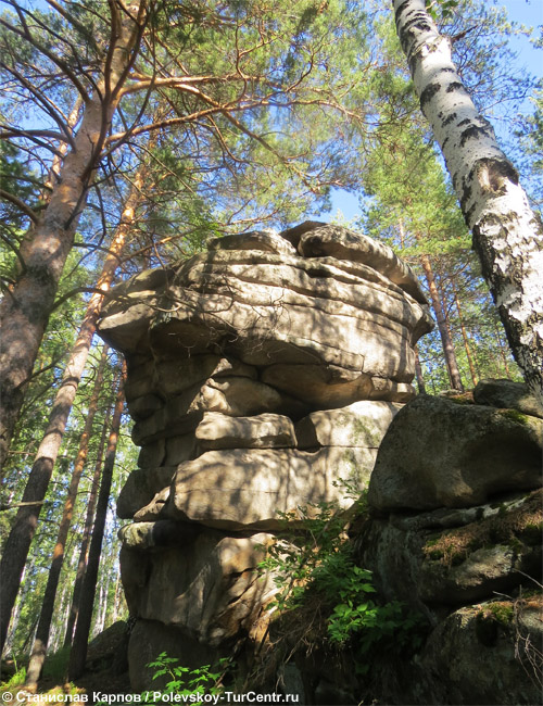 Гора Буланый Камень в окрестностях села Полдневая. Фото Карпова С.О., 2014 г.