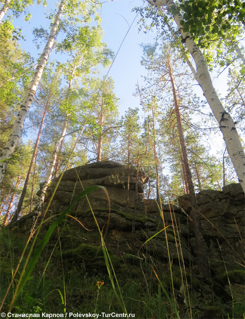 Гора Буланый Камень в окрестностях села Полдневая. Фото Карпова С.О., 2014 г.