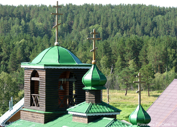 Николаевская церковь в деревне Раскуиха. Фото Карпова С.О., август 2012 г.