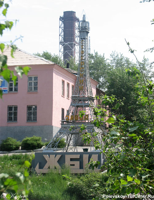 'Эйфелева башня' в Северском. Фото Карпова С.О., июнь 2012 г.